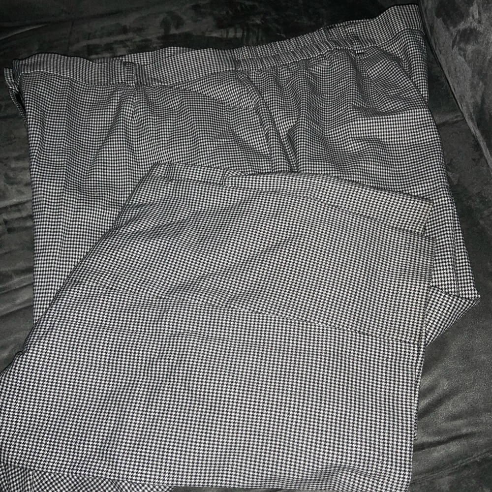 Koret Woman Houndstooth Dress Slacks